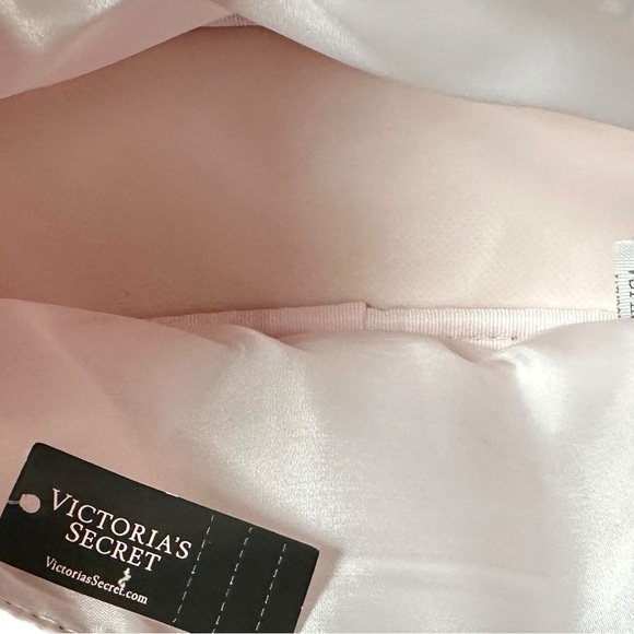 Lululemon Accessory Victoria Secret Cosmetic Bag Victoria Secret Lip Gloss NWT - Picture 5 of 10